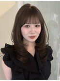 オリーブグレージュ × ミディアムレイヤー