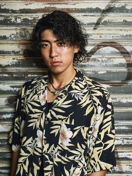 ダグラスヘア キングスワン 一宮(Douglas hair King's one) センターパートパートウルフ 「ツイストスパイラル」