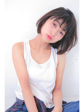 アリーズ シブヤ(ALLYS shibuya) フェミニティ ナチュラルアッシュ 大人かわいい 束感ショート