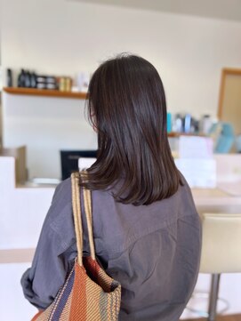 レアーリ(le ali) 顔周りレイヤー　ミディアムヘア