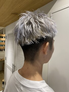 エイト新宿店(EIGHT shinjuku) メンズホワイトシルバー