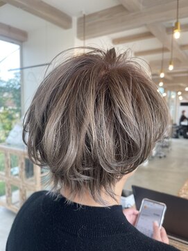 アンドシー(and c) ショートウルフ