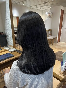 アマレット(Amaretto) 暗髪透明感カラー