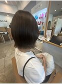 スッキリボブスタイル×カーキ