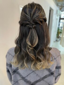 ジゼル 博多筑紫口店(GiseL) ハーフアップ ヘアセット 結婚式 ライブ 20代30代 お呼ばれ