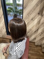 ルネッサンスヘアー ラファエロ(RAFFAELLO)&nbsp;外ハネ　艶々グレーカラーコラーゲンin