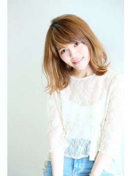 ココティエ (COCOTIER) ゆるふわ・外はねミディ