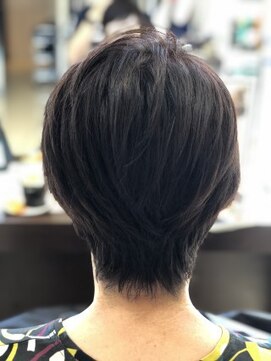 クアトロ 小山店(QUATRO) ミセスショート