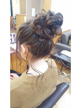 エクステンション クーチャー(Extention Cu'cha) ルーズお団子 遅れ毛アップ(^O^)