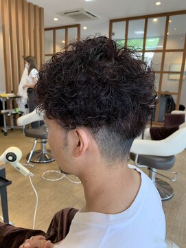 ベルポートヘア(Bellport hair) ワインレッドカラー