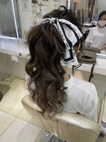 ヘイルジューシー(hail JUICY) スカーフアレンジ ポニーテール