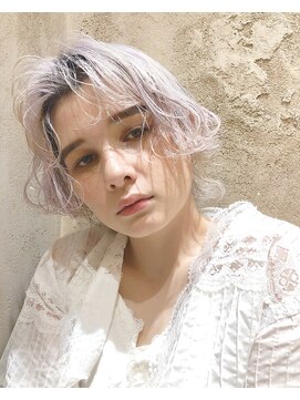 美ららジャパン(JAPAN) ニュアンスショート/プラチナカラー/ブリーチオンカラー