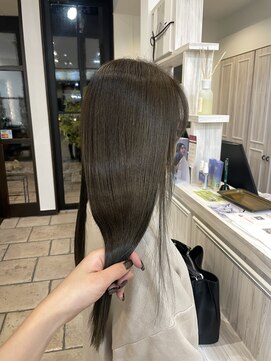 クリスタルマジック 本店(CRYSTAL MAGIC) オリーブベージュ×さらツヤストレート