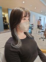 ビスポーク(BESPOKE)&nbsp;オトナ女子オススメ♪くびれ巻きインナーカラーホワイトベージュ