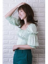 ノイン(noine)&nbsp;2023年、セミロングスタイル