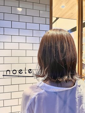 ノエル(noele) 切りっぱなしスタイル×ミルクグレーラテ
