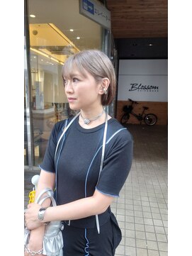 ブロッサム ひばりヶ丘(Blossom) 20代30代ダブルカラーブリーチ立体感グラデーション透明感