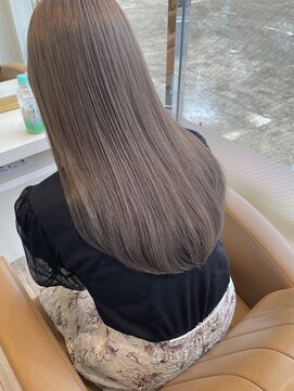 タブーセントラル(TABOO Central) モカグレージュ