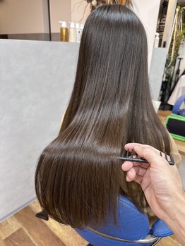 ツレンチ 箕面店(TsuRenchi)の写真/【箕面/茨木/吹田】【髪質改善】Xトリートメント&リンゴ幹細胞培養液で手触りスルンと芯から潤う"うる艶髪"