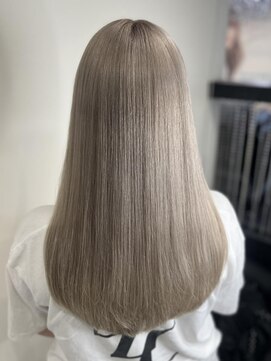 ヘアーデザイン ジェルム(Hair Design germe) シルバーホワイト /  YUDU