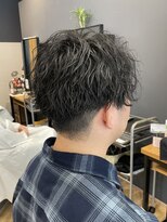 アルター(aL ter)&nbsp;【波巻きパーマ×メンズ】黒髪/ボブルフ/ネビージュ/鎌取/林愛華