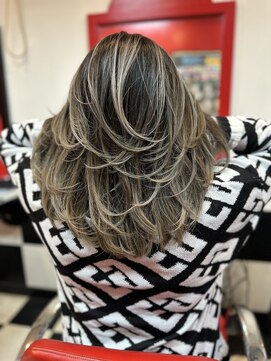 ロック フィールド レイヤーカットバレイヤージュ