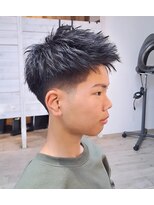 ヘアーサロン カヴィエ(hair salon covie)&nbsp;アップバングスタイル　メンズショート　テーパーフェード