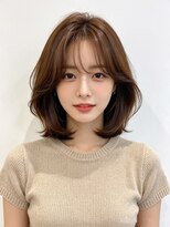 エイチ ウルフカット 大阪梅田(811)&nbsp;アンブレラカラー外ハネボブウルフボブグラデーションカラー50代