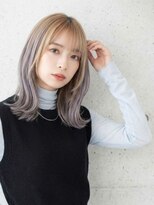アッシュ 亀戸店(Ash)&nbsp;脱白髪染めハイライト×髪質改善で白髪を活かす艶髪ミディアム