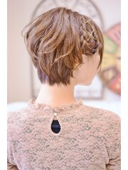 【メイズ東中野・鍛原志行】ショートボブのヘアアレンジ