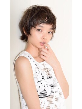 シック(CHIC) [骨格補正]大人シンプルショート