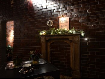 ブリックアブラック(BRIC A BRAC hair garage)の写真/[マンツーマン施術］気軽に通える"隠れ家的な癒しの場"。落ち着いた空間でゆったりとしたサロンタイムを♪