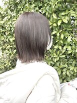 ヴィータ(vita)&nbsp;グレージュ　ぱっつんボブ