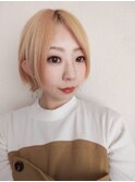金髪ボブ