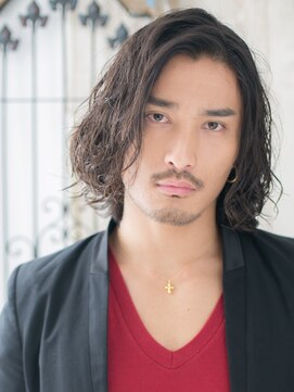 グルーミングサロン バーバー キャッスル 北浦和西口(Grooming salon Barber Castle) 大人ワイルドツイストパーマで黒髪ミディアムスタイルW北浦和