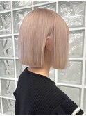 ハイトーン切りっぱなしショートボブミルクティーピンクベージュ