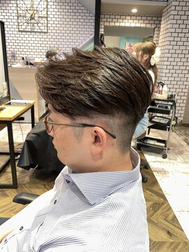 ステレオ ヘアデザイン 安城店(STEREO HAIR DESIGN) センターパート×フェザーパーマ(7月)