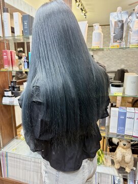 ヘアークルーズピース (hair cruise Piece) ダークカラー/ネイビー/ロングレイヤー