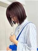 切りっぱなしボブ/前下がり/前髪/顔まわり/秋カラー/暖色/レッド