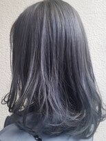 ブロック ジャポン(bloc japon)&nbsp;光に透ける深透ブルーアッシュで大人の透明感ヘア くすみカラー