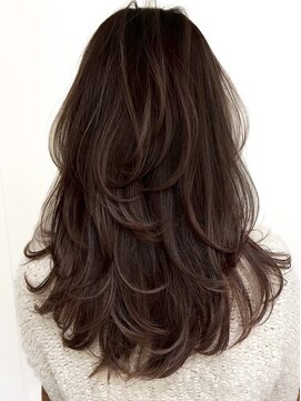 ナチュラルハイライト/レイヤーカット