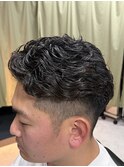 強めの毛流れパーマ