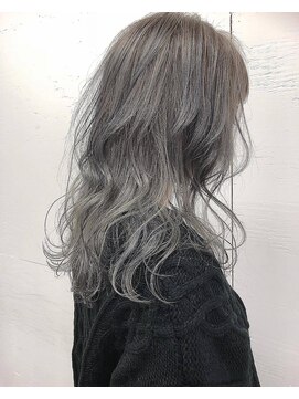 ベニス(VENICE) ブルーグレー×質感ロング