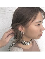 ステイシー(STACY) SATCY  インナーカラーxベージュカラー×前髪なしショート