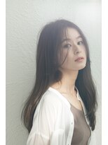 ウタ&nbsp;【uta 】抜け感ロング×アッシュブラウン