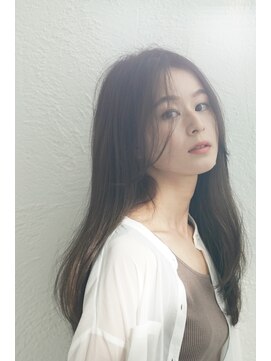 ウタ 【uta 】抜け感ロング×アッシュブラウン