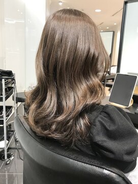 ラブクロムトーキョー オモテサンドウ(LOVECHROME OMOTESANDO) ショコラベージュメルティカラー☆くびれヘアカールベビーバング