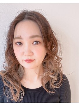 ココル(cocolu) ホワイトベージュ×インナーカラー