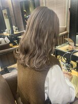 アルカナ 明治神宮前原宿(ARCANA)&nbsp;ホワイトグレージュ コンマヘア くすみカラー グレージュ