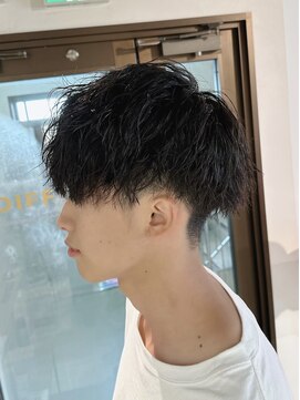 コワファーストナガサキシャンプーボーイ(COIFF1RST NAGASAKI SHAMPOO BOY) ほつれツイストパーマ